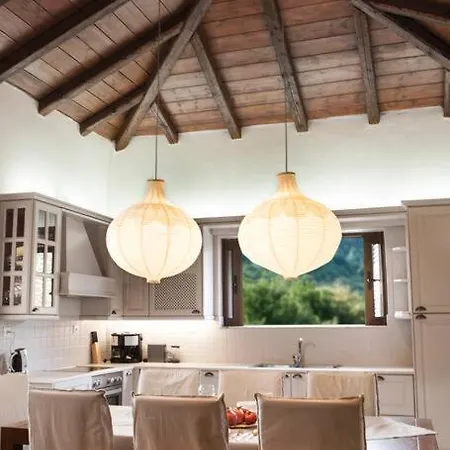 Bezeniko Amazing Arcadian Property! Vlacherna