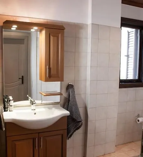Bezeniko Amazing Arcadian Property! Βίλα Vlacherna